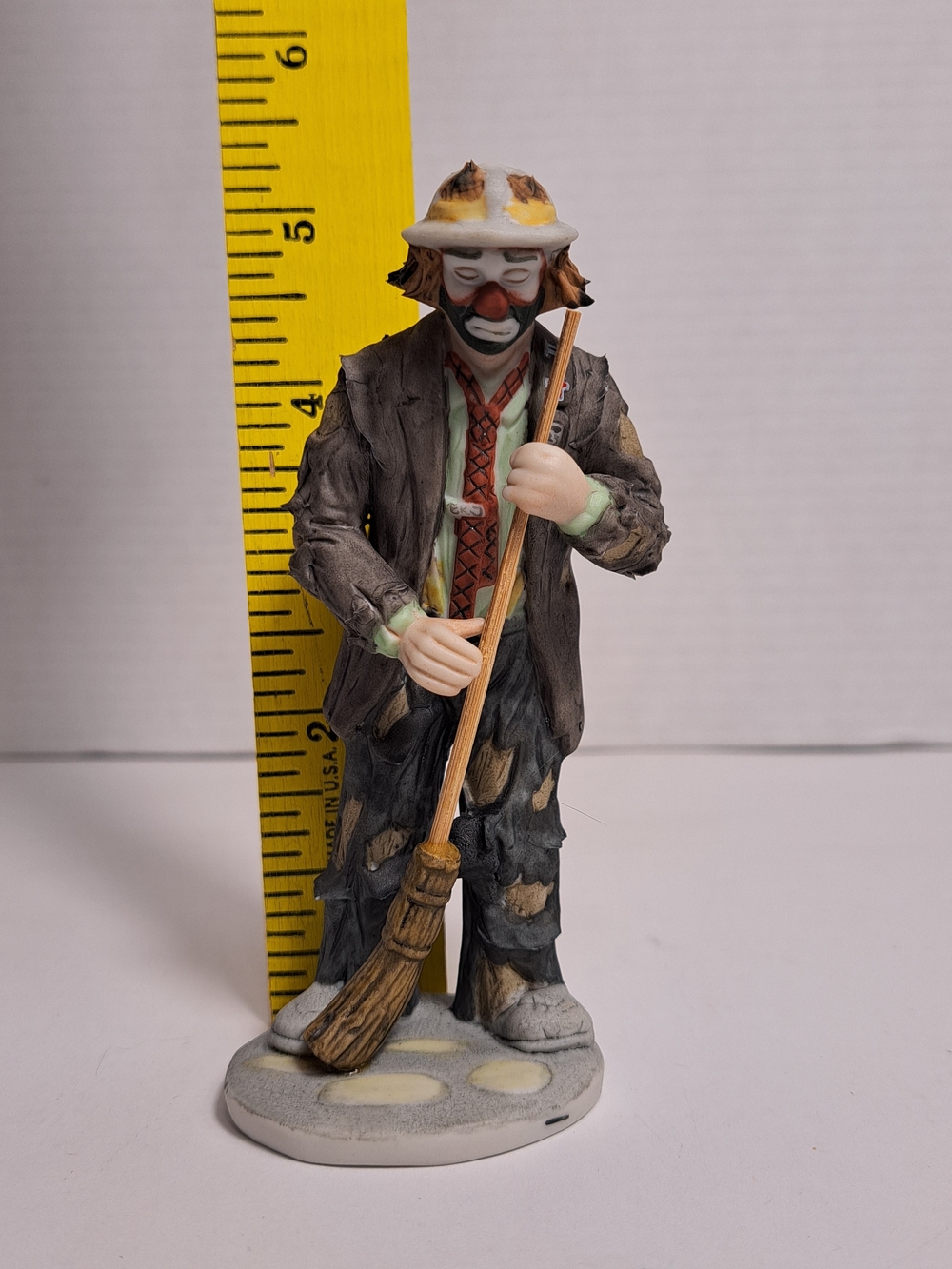 Emmett Kelly Jr. Porcelain Clown Figurine "Sweeping Up" by Flambro 5.5" Tall